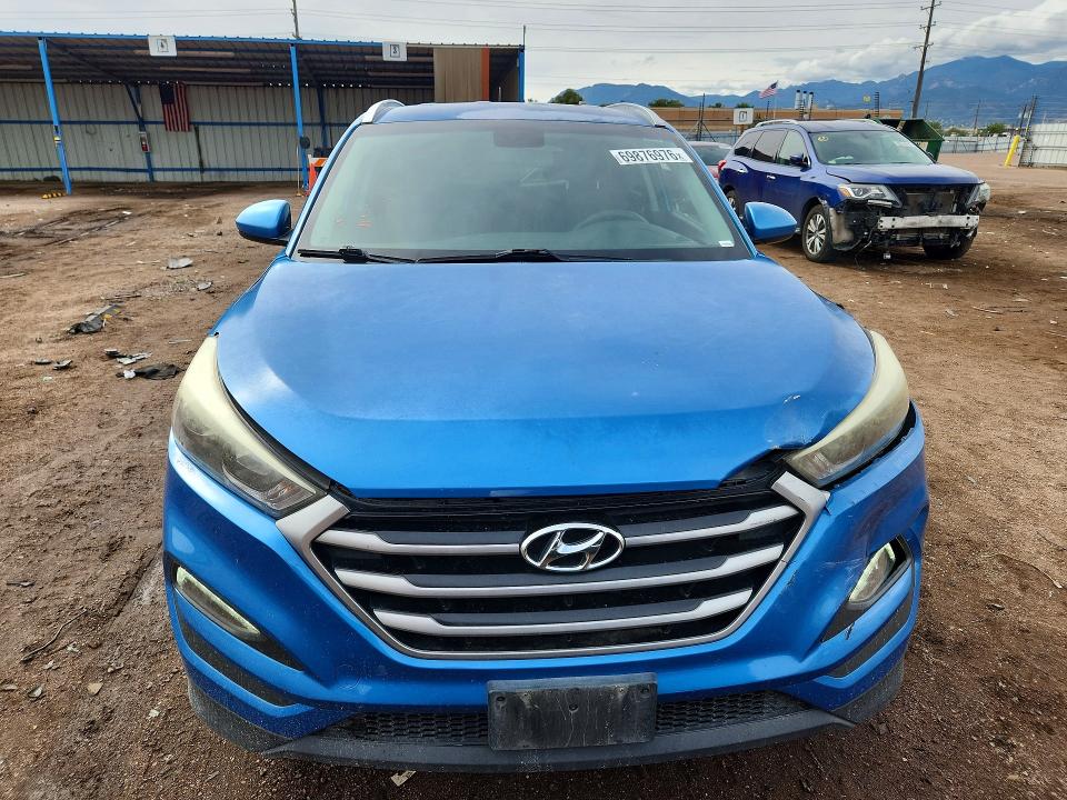 69876976 :رقم المزاد ، KM8J33A41HU467426 vin ، 2017 Hyundai Tucson مزاد بيع