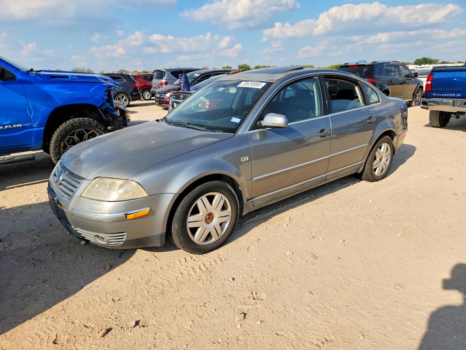 2003 Volkswagen Passat მანქანა იყიდება აუქციონზე, vin: WVWUK63B23P110474, აუქციონის ნომერი: 70629956