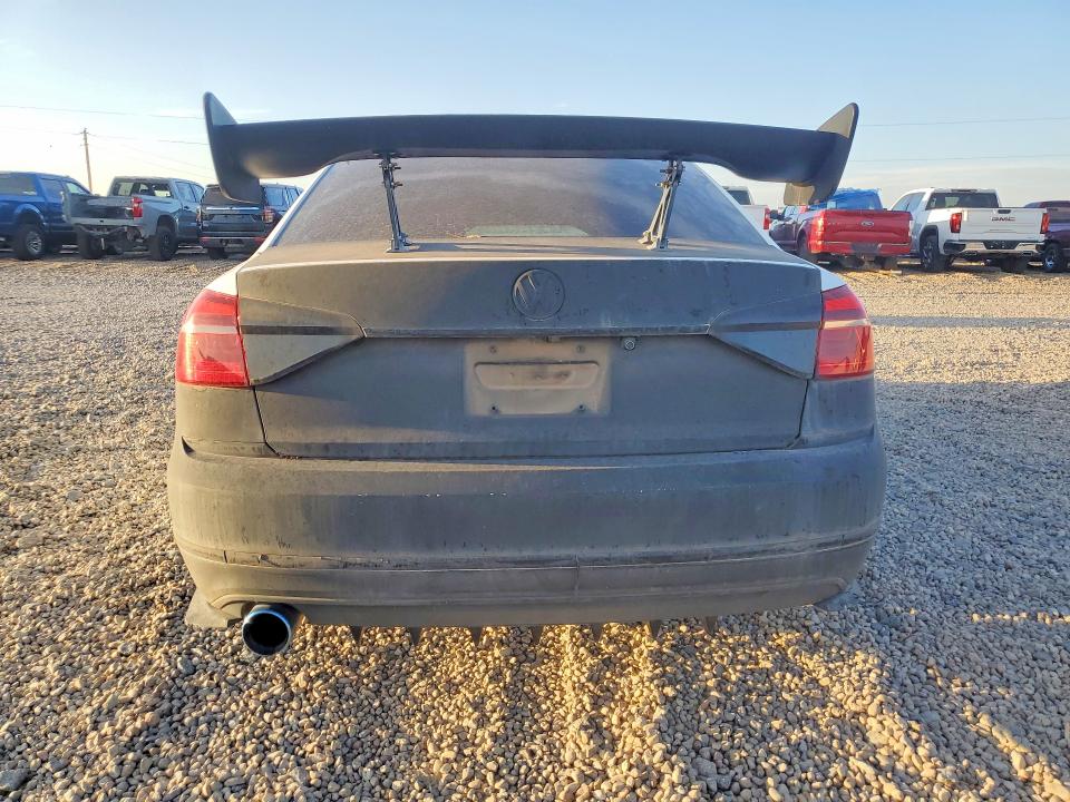 Продаж на аукціоні авто 2017 Volkswagen Passat, vin: 1VWAT7A39HC041585, номер лоту: 69638156
