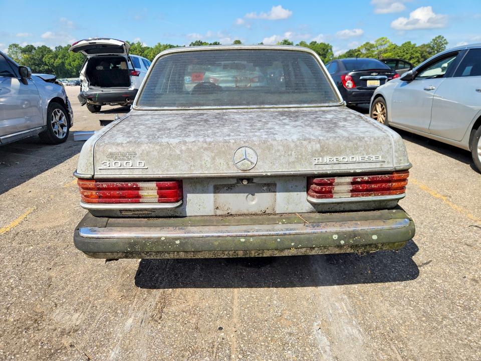 1984 Mercedes-benz 300 მანქანა იყიდება აუქციონზე, vin: WDBAB33A5EA158483, აუქციონის ნომერი: 68800576