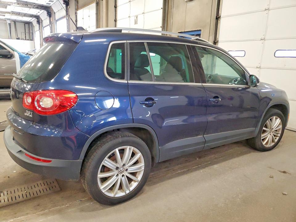 Продаж на аукціоні авто 2011 Volkswagen Tiguan, vin: WVGBV7AX3BW565126, номер лоту: 68870646