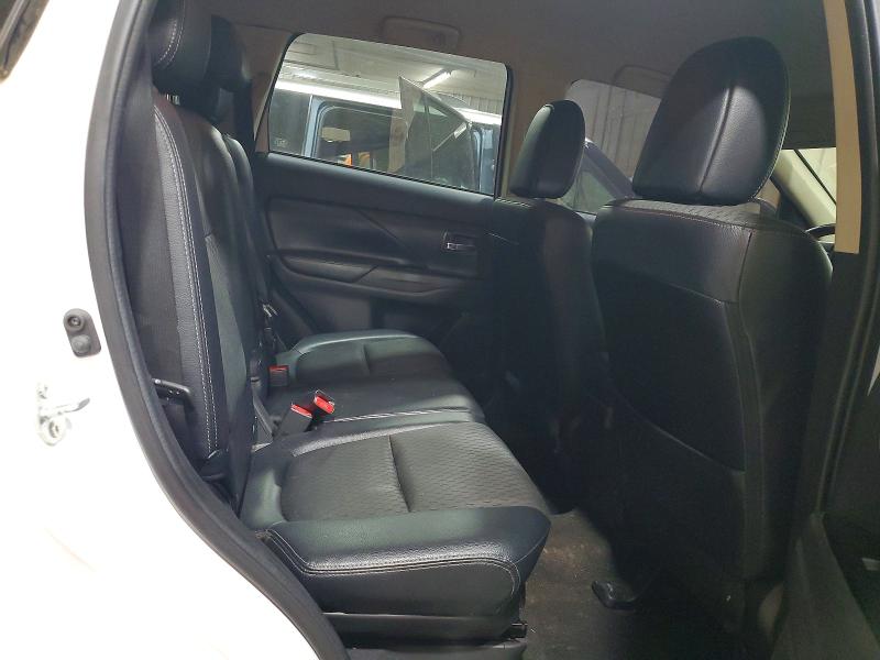 67168526 :رقم المزاد ، JA4AZ3A3XFZ011154 vin ، 2015 Mitsubishi Outlander مزاد بيع