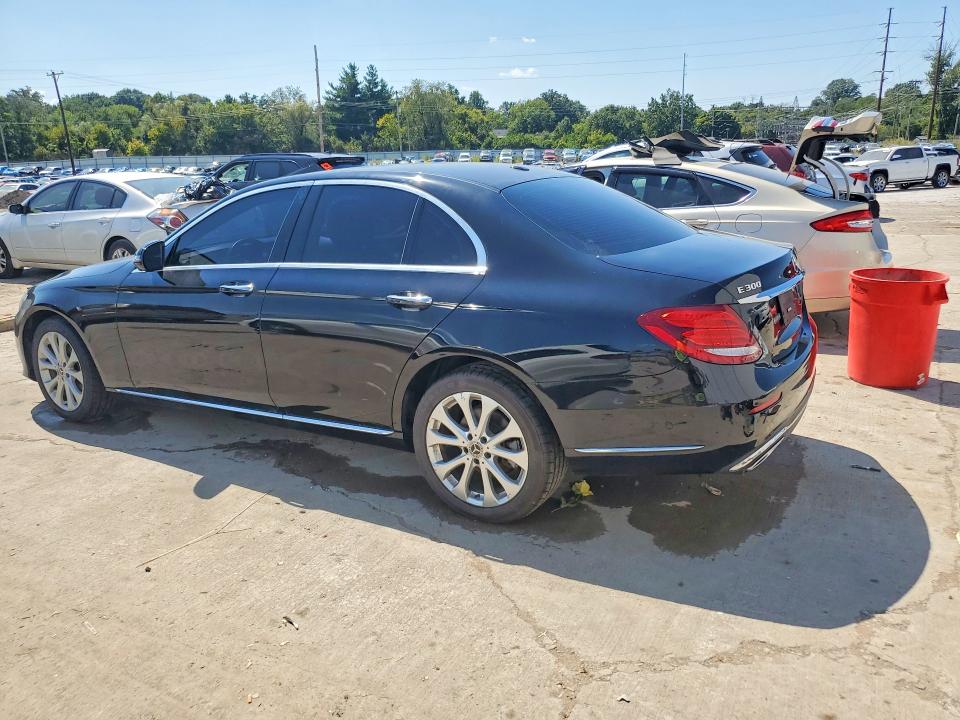 67495586 :رقم المزاد ، WDDZF4KB4KA537324 vin ، 2019 Mercedes-benz E مزاد بيع