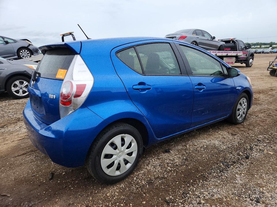 67896546 :رقم المزاد ، JTDKDTB38E1075990 vin ، 2014 Toyota Prius C مزاد بيع