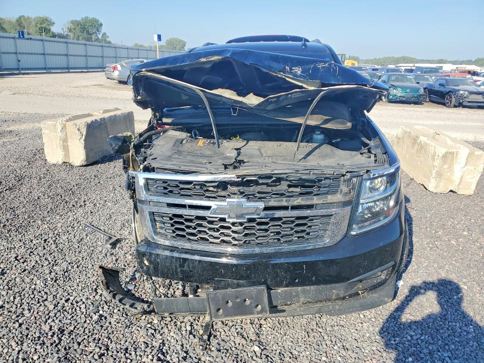 69296676 :رقم المزاد ، 1GNSKBKC2KR310811 vin ، 2019 Chevrolet Tahoe مزاد بيع