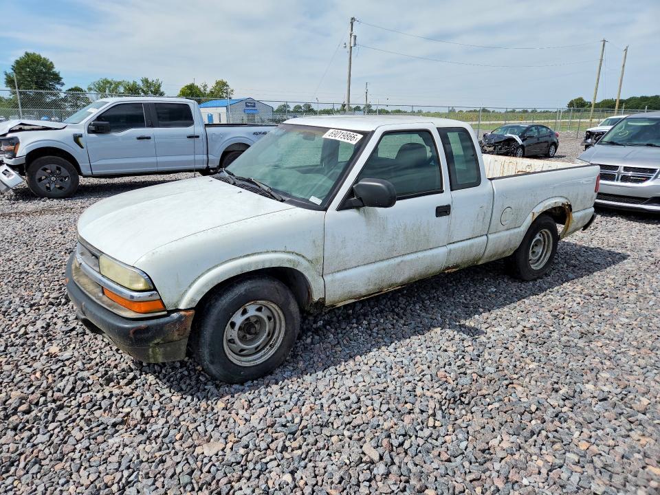 69019866 :رقم المزاد ، 1GCCS19X138179118         vin ، 2003 Chevrolet S Truck مزاد بيع
