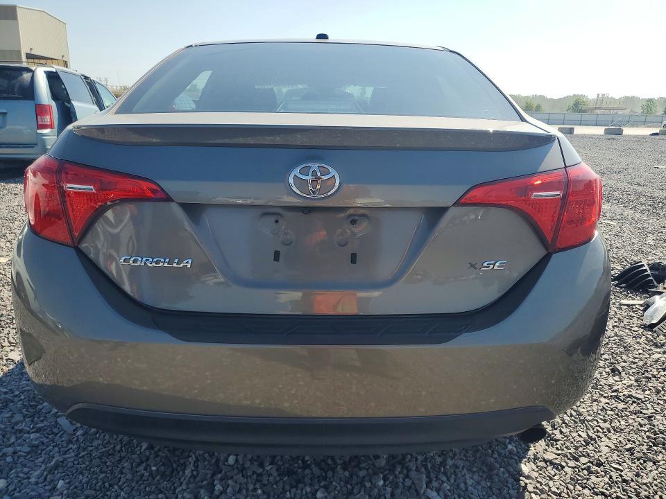 67644576 :رقم المزاد ، 5YFBURHE4HP682867 vin ، 2017 Toyota Corolla مزاد بيع