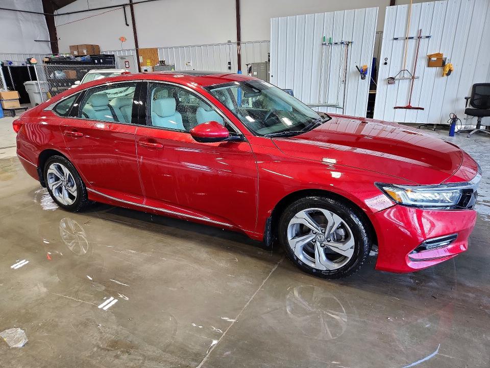 Продажа на аукционе авто 2018 Honda Accord, vin: 1HGCV1F45JA085770, номер лота: 67715456