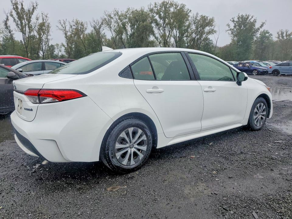 70085166 :رقم المزاد ، JTDEAMDE8N3009213 vin ، 2022 Toyota Corolla مزاد بيع