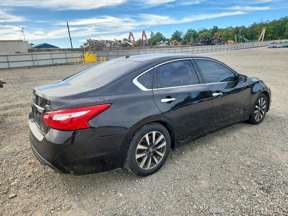 Продажа на аукционе авто 2017 Nissan Altima, vin: 1N4AL3AP3HC203540, номер лота: 70337936