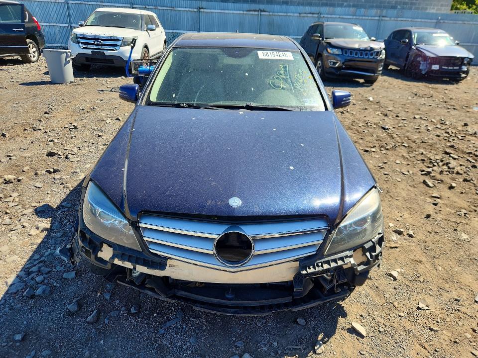 2011 Mercedes-benz C მანქანა იყიდება აუქციონზე, vin: WDDGF8BB1BF645532, აუქციონის ნომერი: 68184246