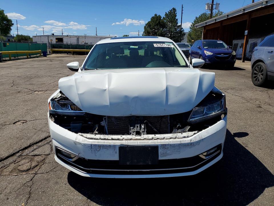 67841156 :رقم المزاد ، 1VWBT7A33GC045568 vin ، 2016 Volkswagen Passat مزاد بيع