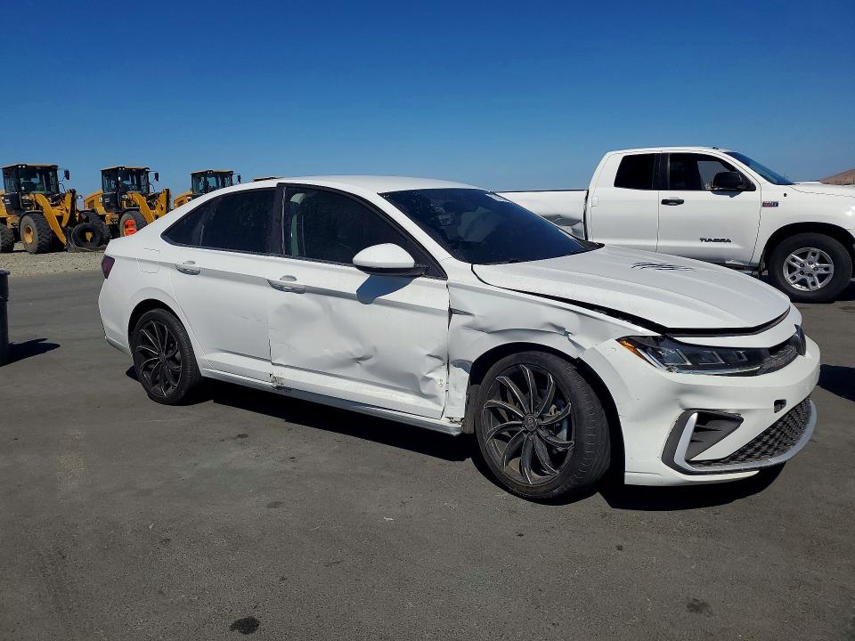 Продажа на аукционе авто 2025 Volkswagen Jetta, vin: 3VW5X7BU1SM058836, номер лота: 67045376
