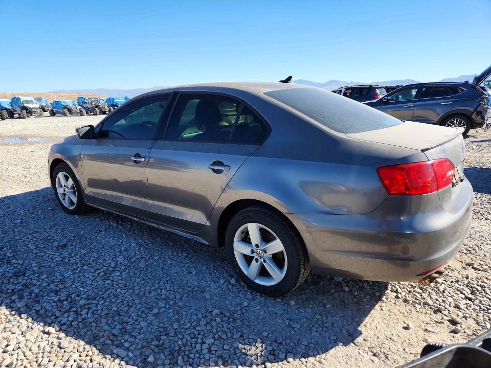 71303716 :رقم المزاد ، 3VWLL7AJ2BM086252 vin ، 2011 Volkswagen Jetta مزاد بيع
