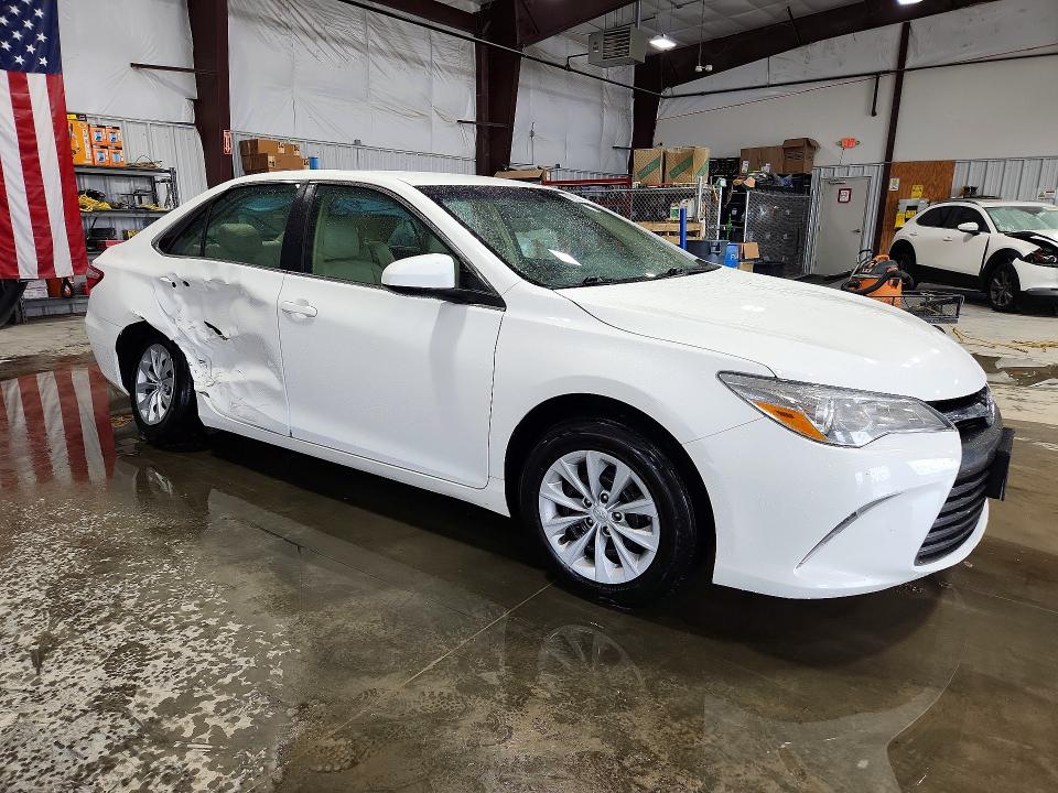 2016 Toyota Camry მანქანა იყიდება აუქციონზე, vin: 4T4BF1FKXGR556617, აუქციონის ნომერი: 67663526