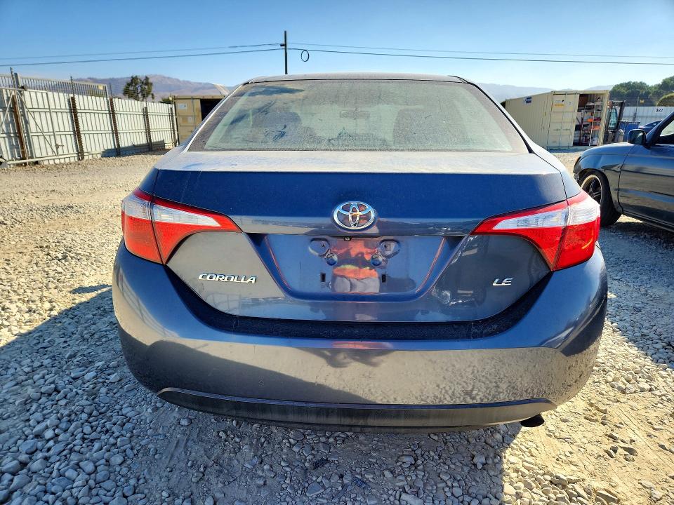 67694226 :رقم المزاد ، 2T1BURHE3FC402630 vin ، 2015 Toyota Corolla مزاد بيع
