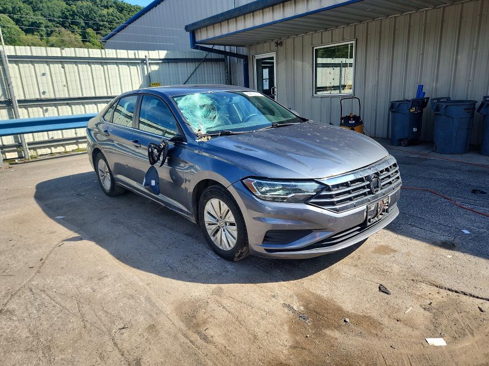 Продажа на аукционе авто 2019 Volkswagen Jetta, vin: 3VWC57BU1KM093275, номер лота: 68872196