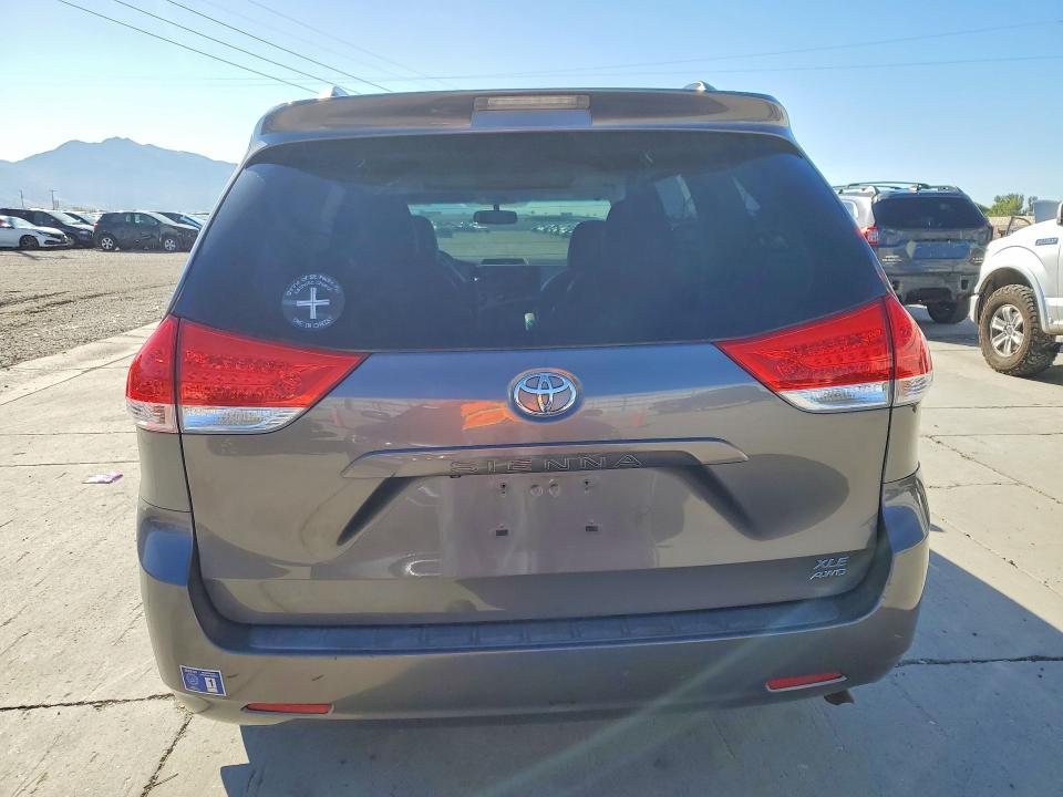 Продаж на аукціоні авто 2011 Toyota Sienna, vin: 5TDDK3DC3BS029235, номер лоту: 70301866