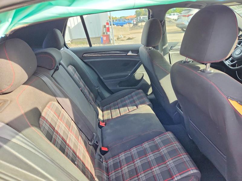 Продажа на аукционе авто 2015 Volkswagen Gti, vin: 3VW5T7AUXFM015826, номер лота: 68180306