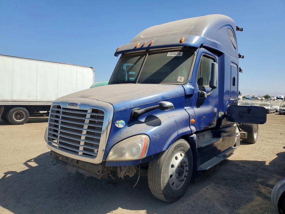Продаж на аукціоні авто 2014 Freightliner Cascadia, vin: 3AKJGLDV7ESFL8028, номер лоту: 73745395