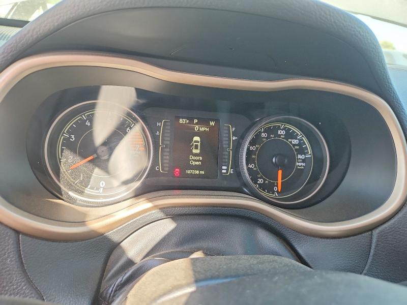 Продаж на аукціоні авто 2018 Jeep Cherokee, vin: 1C4PJLCB4JD542481, номер лоту: 67388736