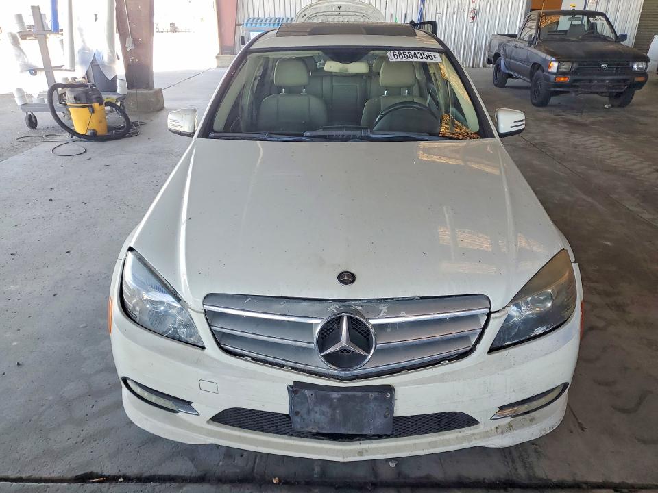 68684356 :رقم المزاد ، WDDGF5EB5BR153272 vin ، 2011 Mercedes-benz C مزاد بيع