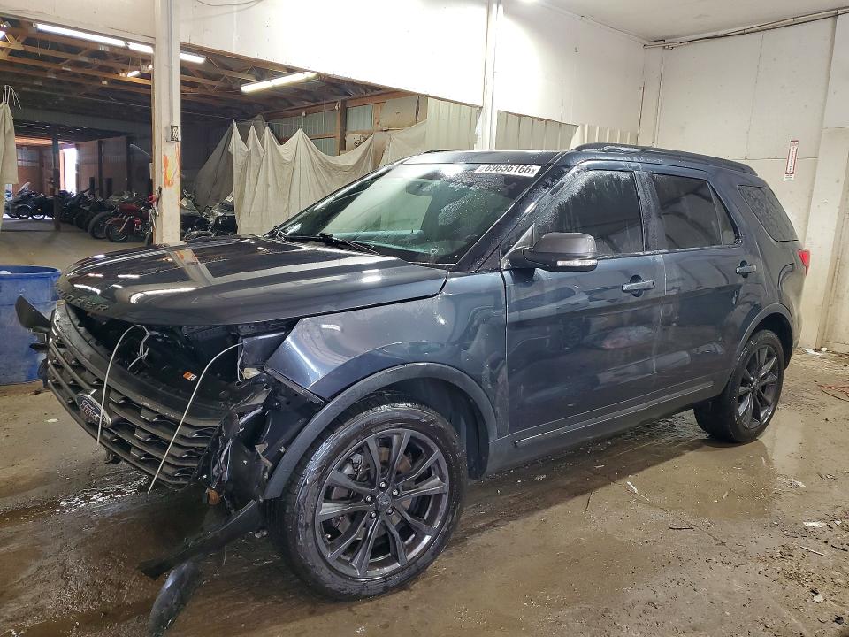 69656166 :رقم المزاد ، 1FM5K8D85HGB05324 vin ، 2017 Ford Explorer مزاد بيع