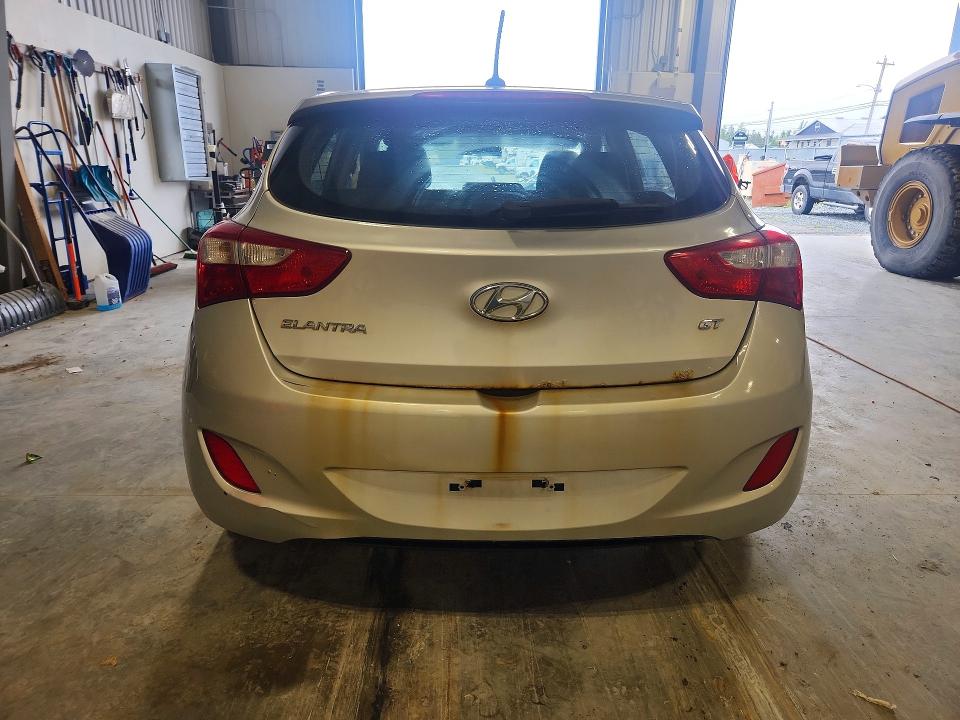 2016 Hyundai Elantra Gt მანქანა იყიდება აუქციონზე, vin: KMHD25LH8GU333703, აუქციონის ნომერი: 69687326