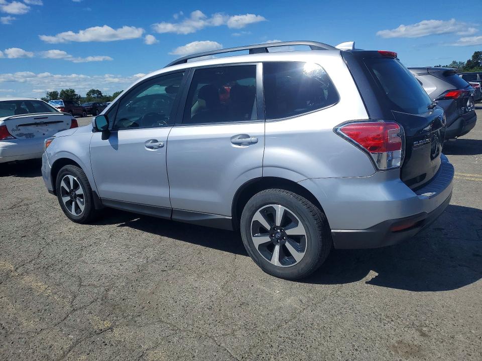 Auction sale of the 2017 Subaru Forester, vin: JF2SJAEC5HH567821        , lot number: 69137396