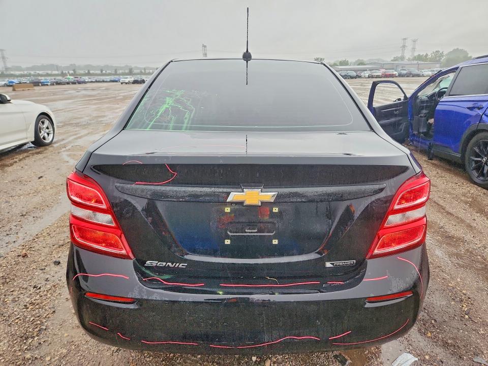 69345046 :رقم المزاد ، 1G1JF5SB9K4121273 vin ، 2019 Chevrolet Sonic مزاد بيع