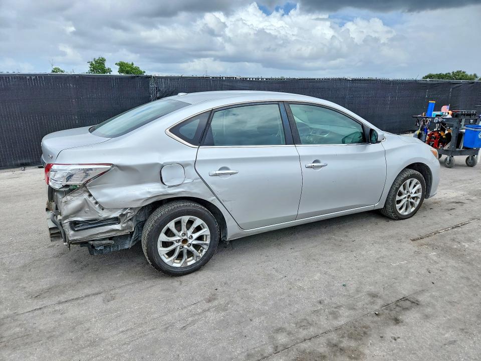 2018 Nissan Sentra მანქანა იყიდება აუქციონზე, vin: 3N1AB7AP8JY242841, აუქციონის ნომერი: 69510736
