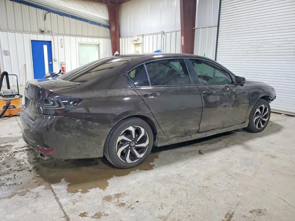 Auction sale of the 2016 Honda Accord, vin: 1HGCR2F00GA153120, lot number: 69392916