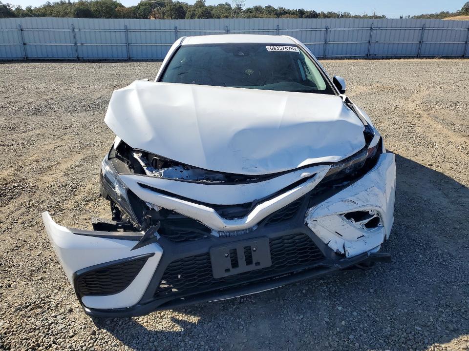 Продаж на аукціоні авто 2022 Toyota Camry, vin: 4T1G11AK4NU646431, номер лоту: 69357426