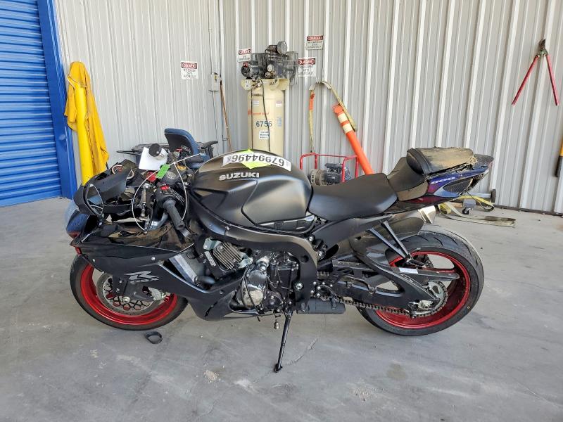 67994496 :رقم المزاد ، JS1GN7FAXT7100329 vin ، 2026 Suzuki Gsx-r600 مزاد بيع