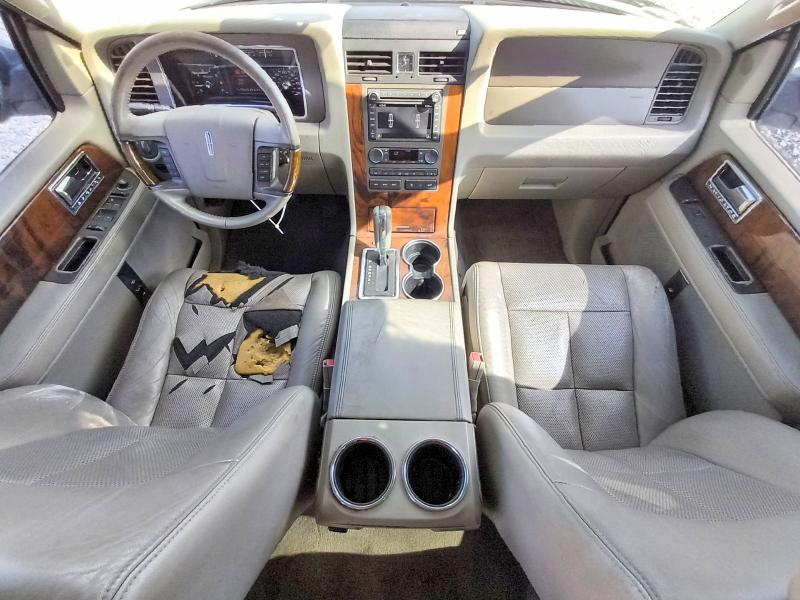2011 Lincoln Navigator მანქანა იყიდება აუქციონზე, vin: 5LMJJ2H56BEJ04536, აუქციონის ნომერი: 67905276