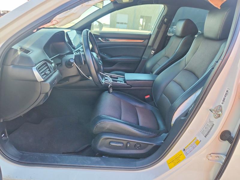 67320666 :رقم المزاد ، 1HGCV1F38JA153762 vin ، 2018 Honda Accord مزاد بيع