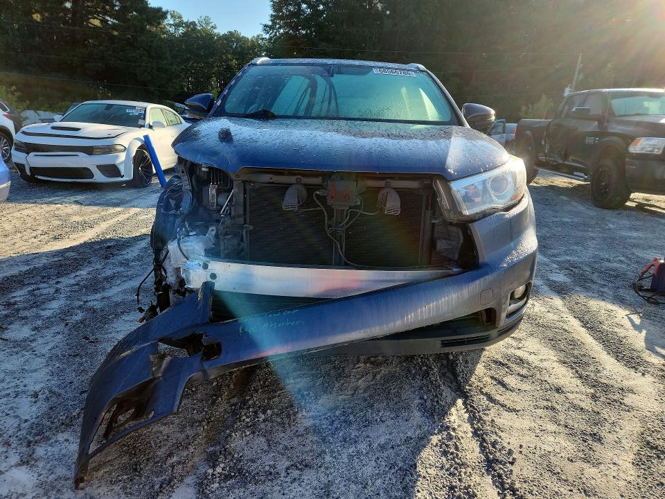 Продажа на аукционе авто 2015 Toyota Highlander, vin: 5TDYKRFH5FS092937, номер лота: 68566786
