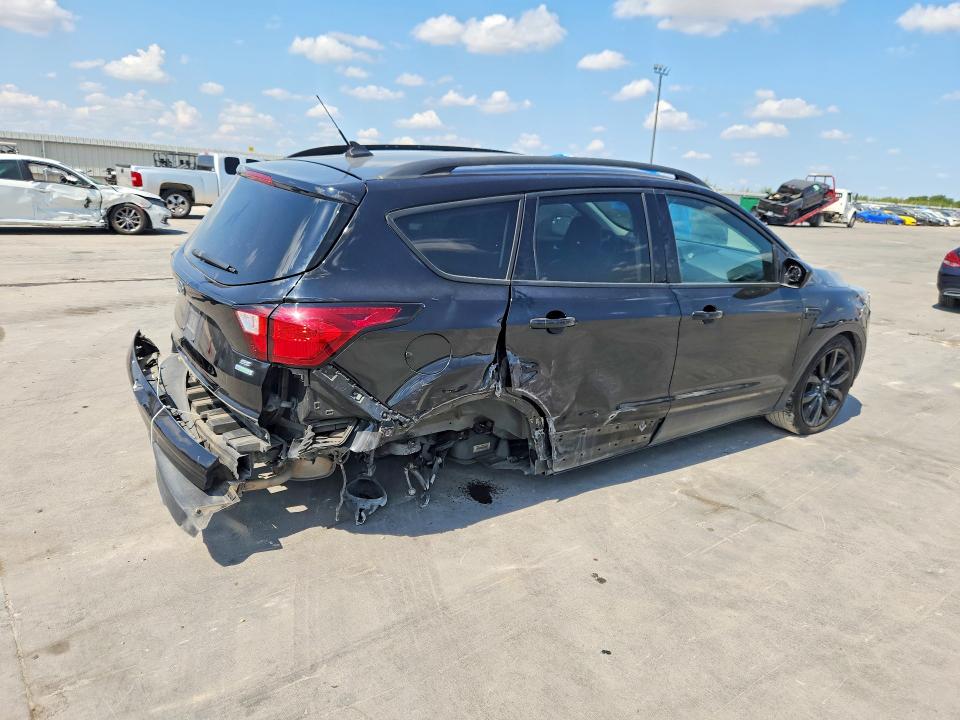 2019 Ford Escape მანქანა იყიდება აუქციონზე, vin: 1FMCU0GD4KUB64031, აუქციონის ნომერი: 68118226