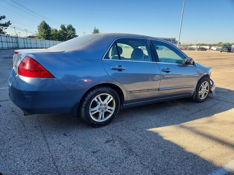 70268046 :رقم المزاد ، 1HGCM56357A006382 vin ، 2007 Honda Accord مزاد بيع