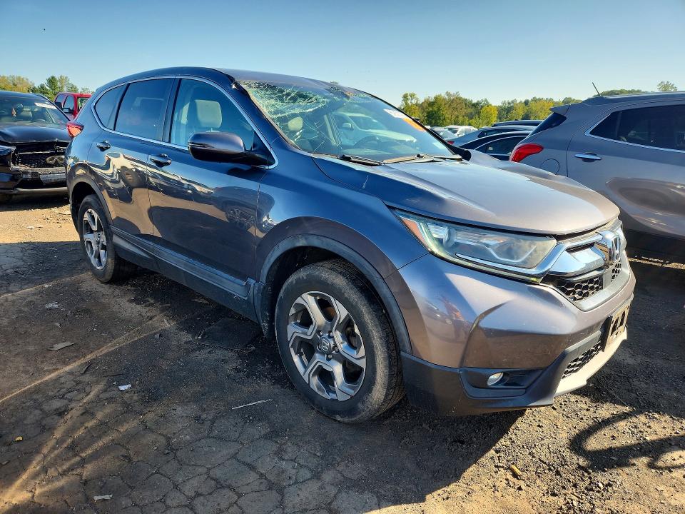 67871476 :رقم المزاد ، 2HKRW2H57HH675747 vin ، 2017 Honda Cr-v مزاد بيع