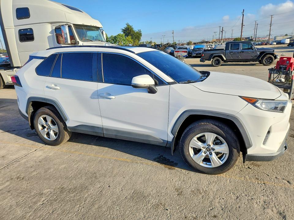 70823436 :رقم المزاد ، 2T3W1RFV8MC156272 vin ، 2021 Toyota Rav4 مزاد بيع