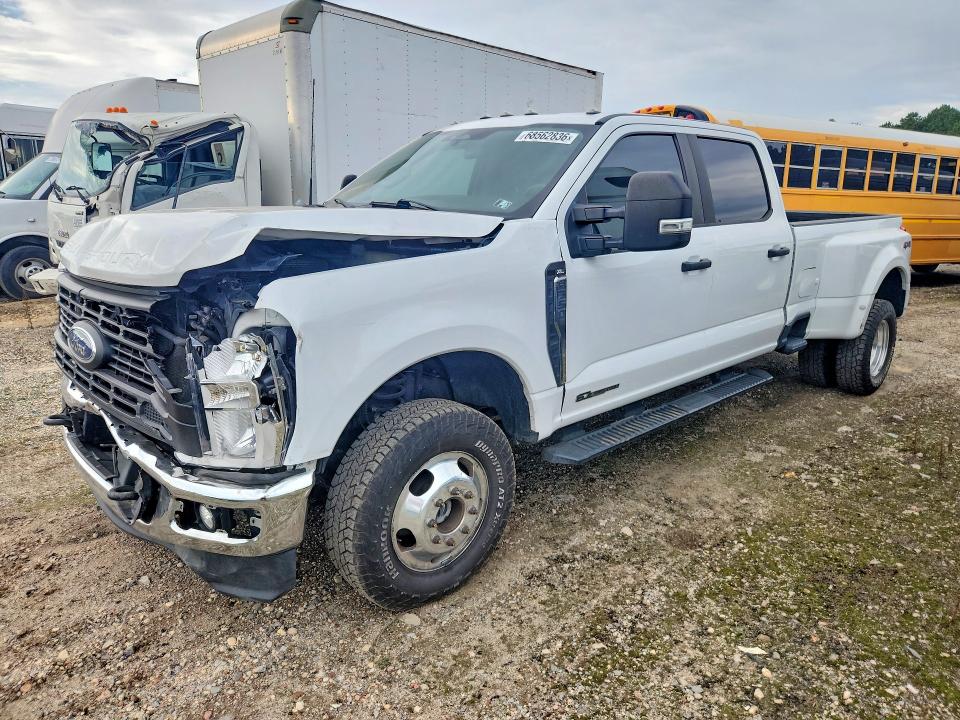 68562836 :رقم المزاد ، 1FT8W3DT1PEC18744 vin ، 2023 Ford F350 مزاد بيع