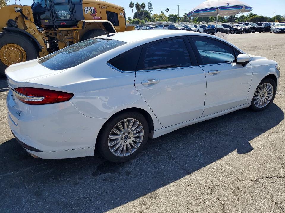 70018206 :رقم المزاد ، 3FA6P0HD1JR218680 vin ، 2018 Ford Fusion مزاد بيع