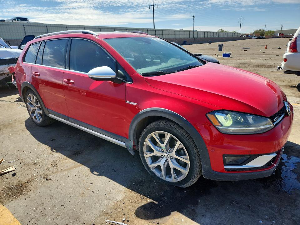 2017 Volkswagen Golf Alltrack მანქანა იყიდება აუქციონზე, vin: 3VWH17AU4HM504941, აუქციონის ნომერი: 66192656