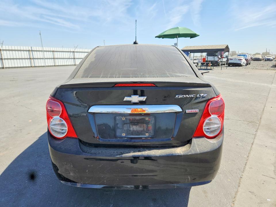 67939896 :رقم المزاد ، 1G1JE5SB1G4146825 vin ، 2016 Chevrolet Sonic مزاد بيع