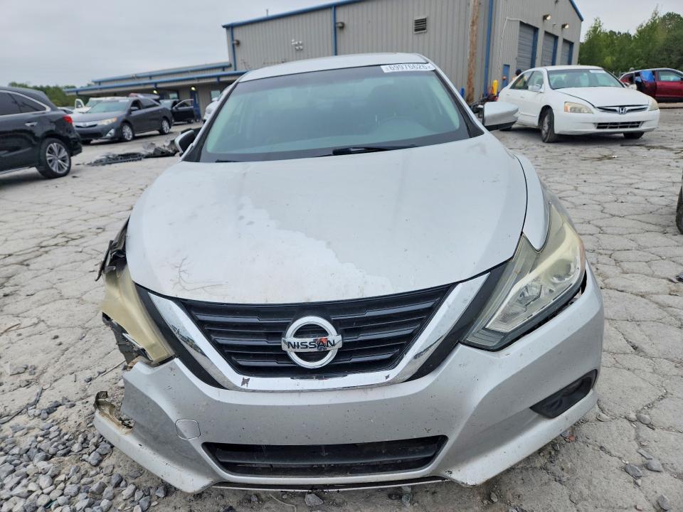 2017 Nissan Altima მანქანა იყიდება აუქციონზე, vin: 1N4AL3AP3HC288444, აუქციონის ნომერი: 69976626