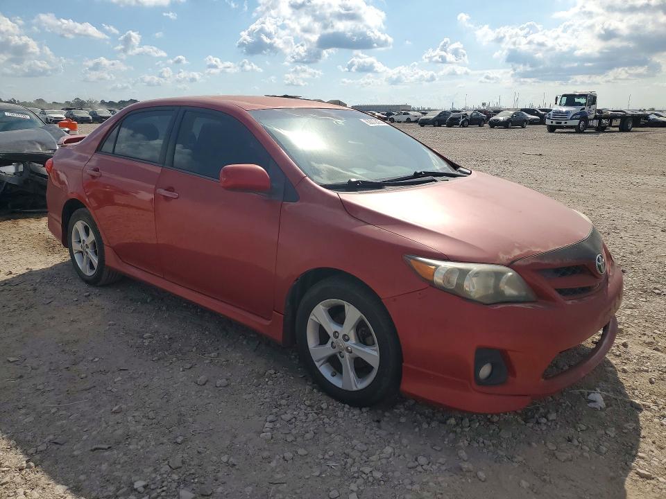 69012436 :رقم المزاد ، 5YFBU4EE0DP108655 vin ، 2013 Toyota Corolla مزاد بيع