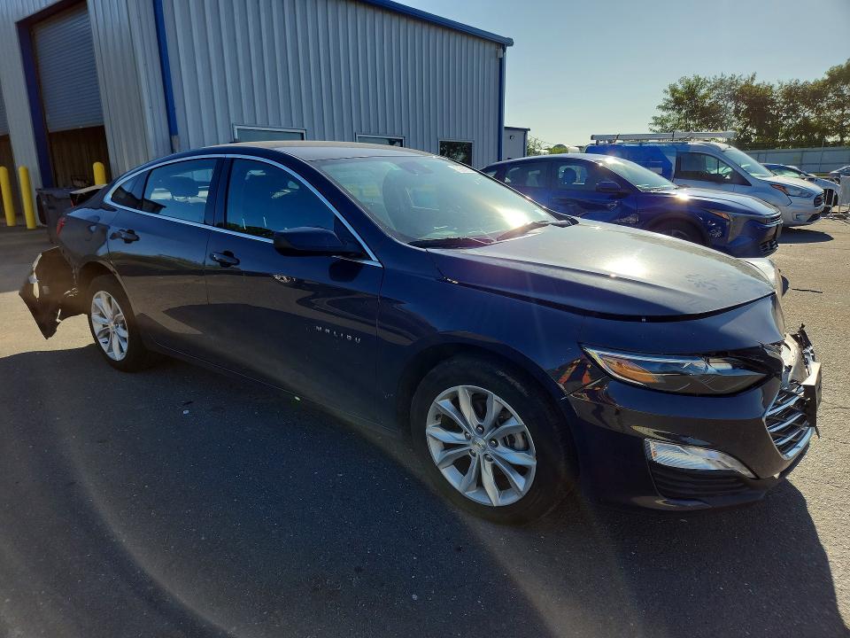 Продажа на аукционе авто 2025 Chevrolet Malibu, vin: 1G1ZD5ST3SF142383, номер лота: 69012666