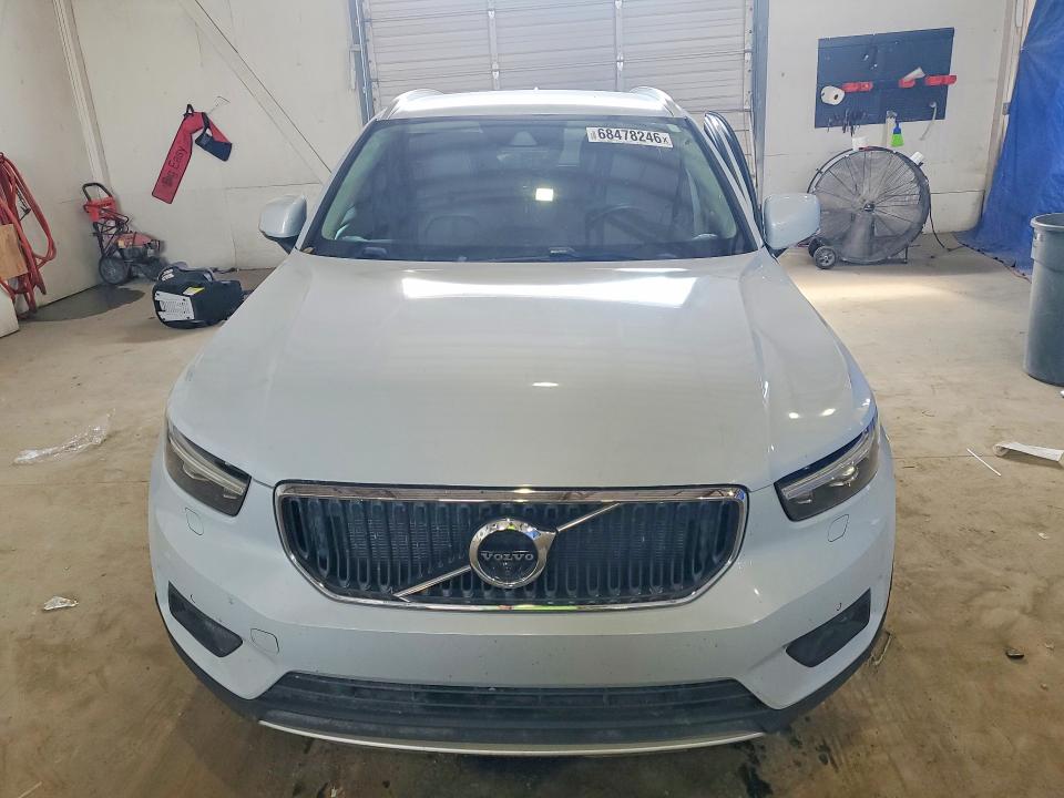 Продажа на аукционе авто 2021 Volvo Xc40, vin: YV4162UK1M2573216, номер лота: 68478246