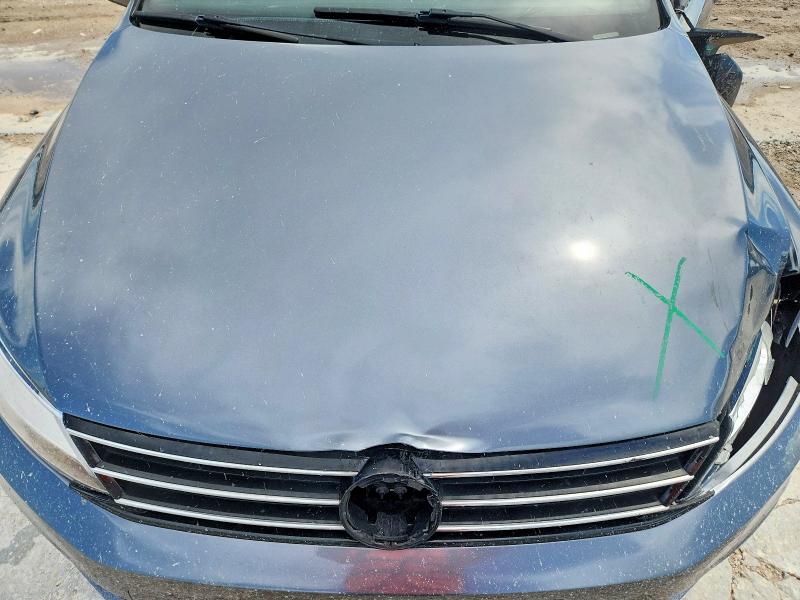 69590416 :رقم المزاد ، 3VWD17AJ2FM212609 vin ، 2015 Volkswagen Jetta مزاد بيع